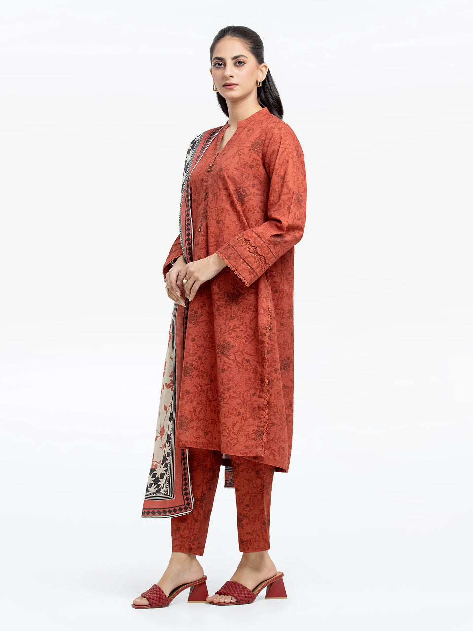 Pret 3Pc Printed Khaddar Suit